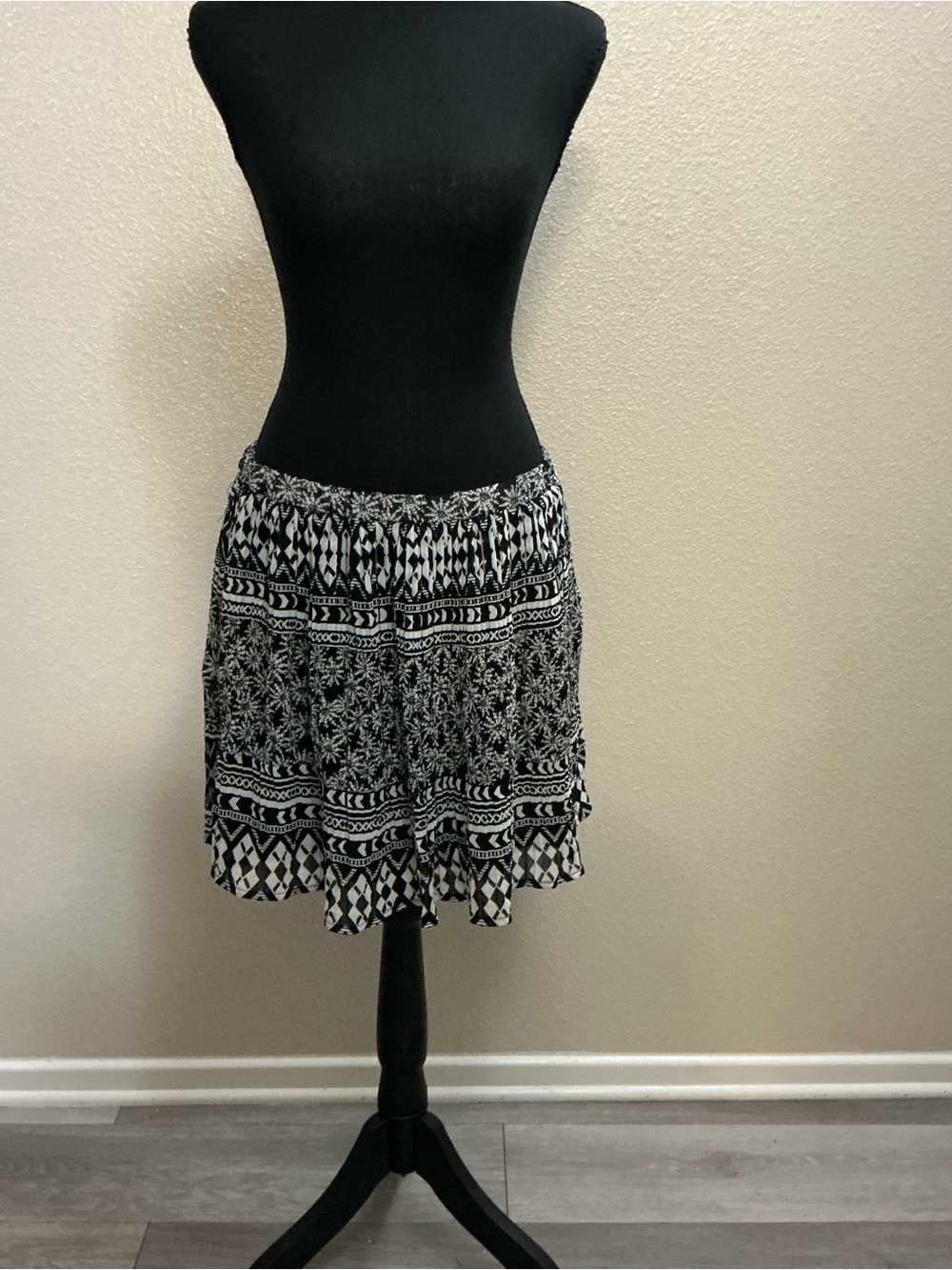 Black and White Patterned Women's Skirt - Casual A-Line